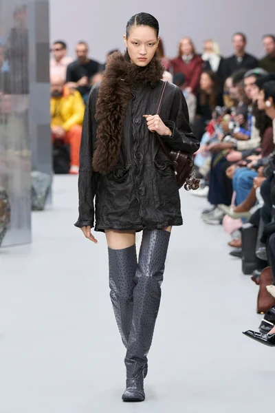 Look 29